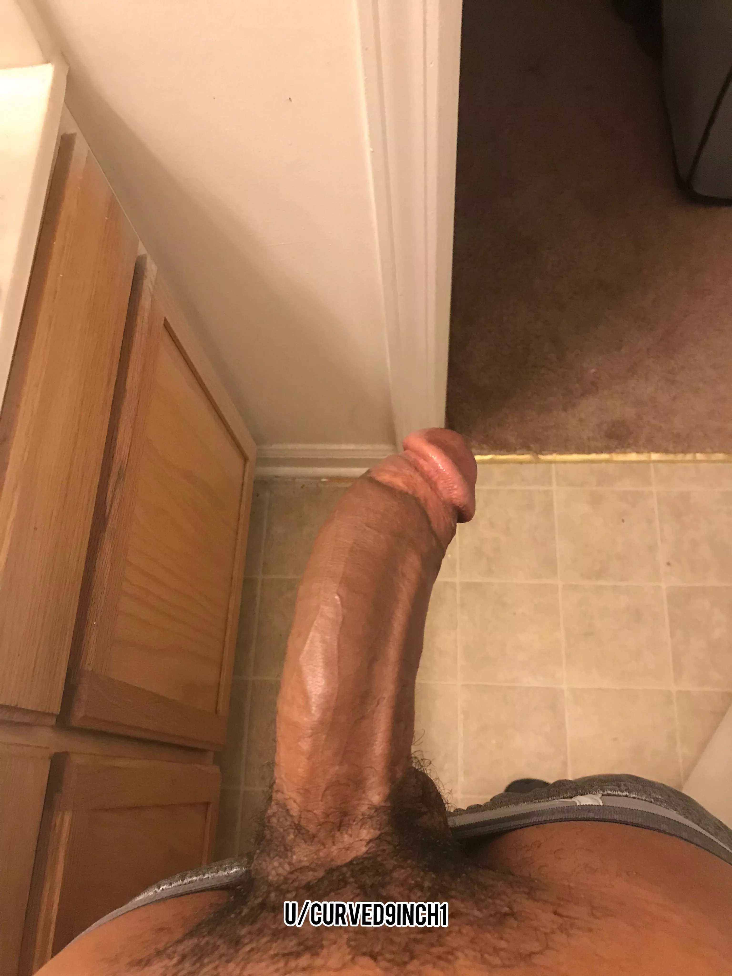 Worship my 🍆🥺 posted by curved9inch1