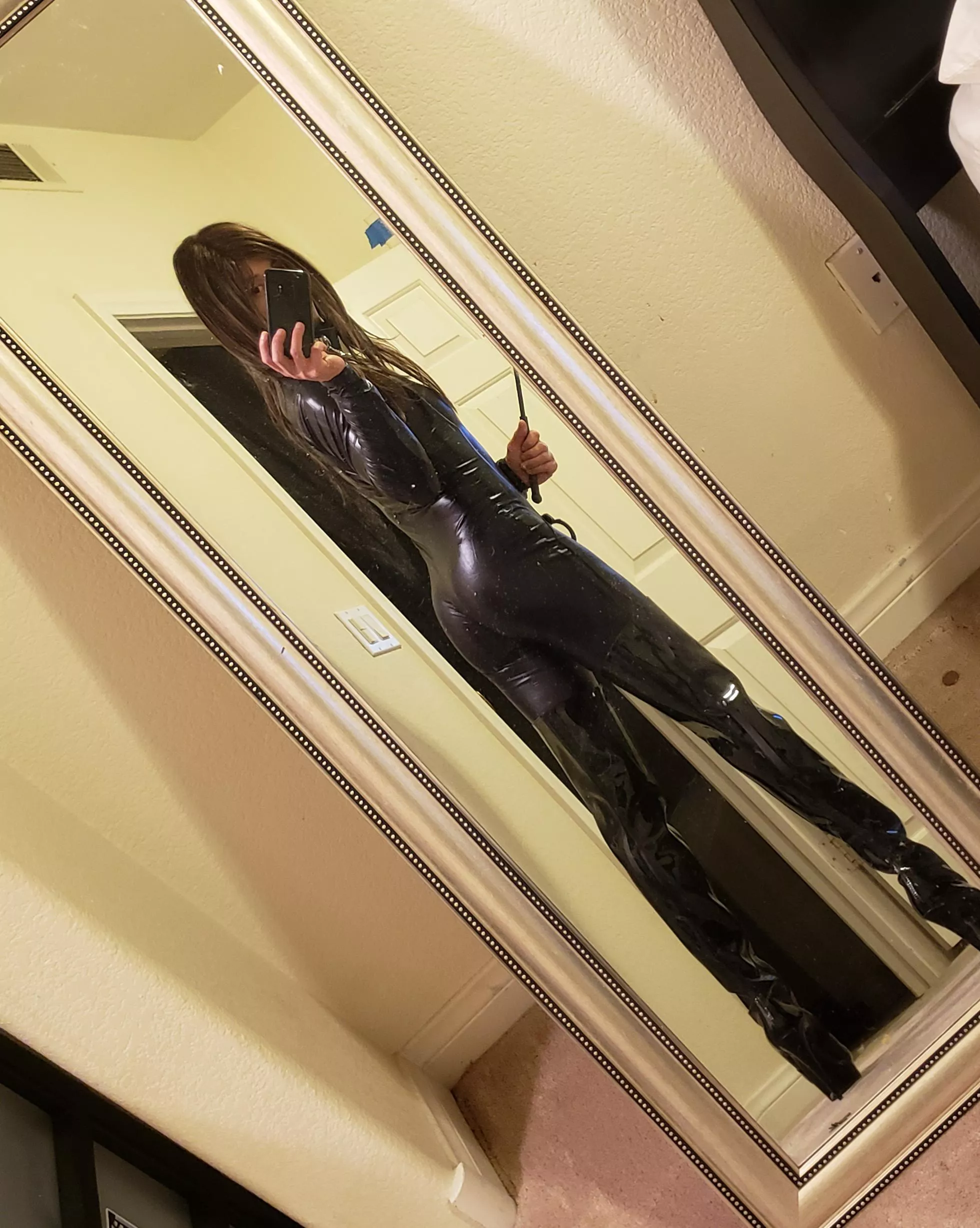 worship my latex and bend over for my crop posted by lvml23