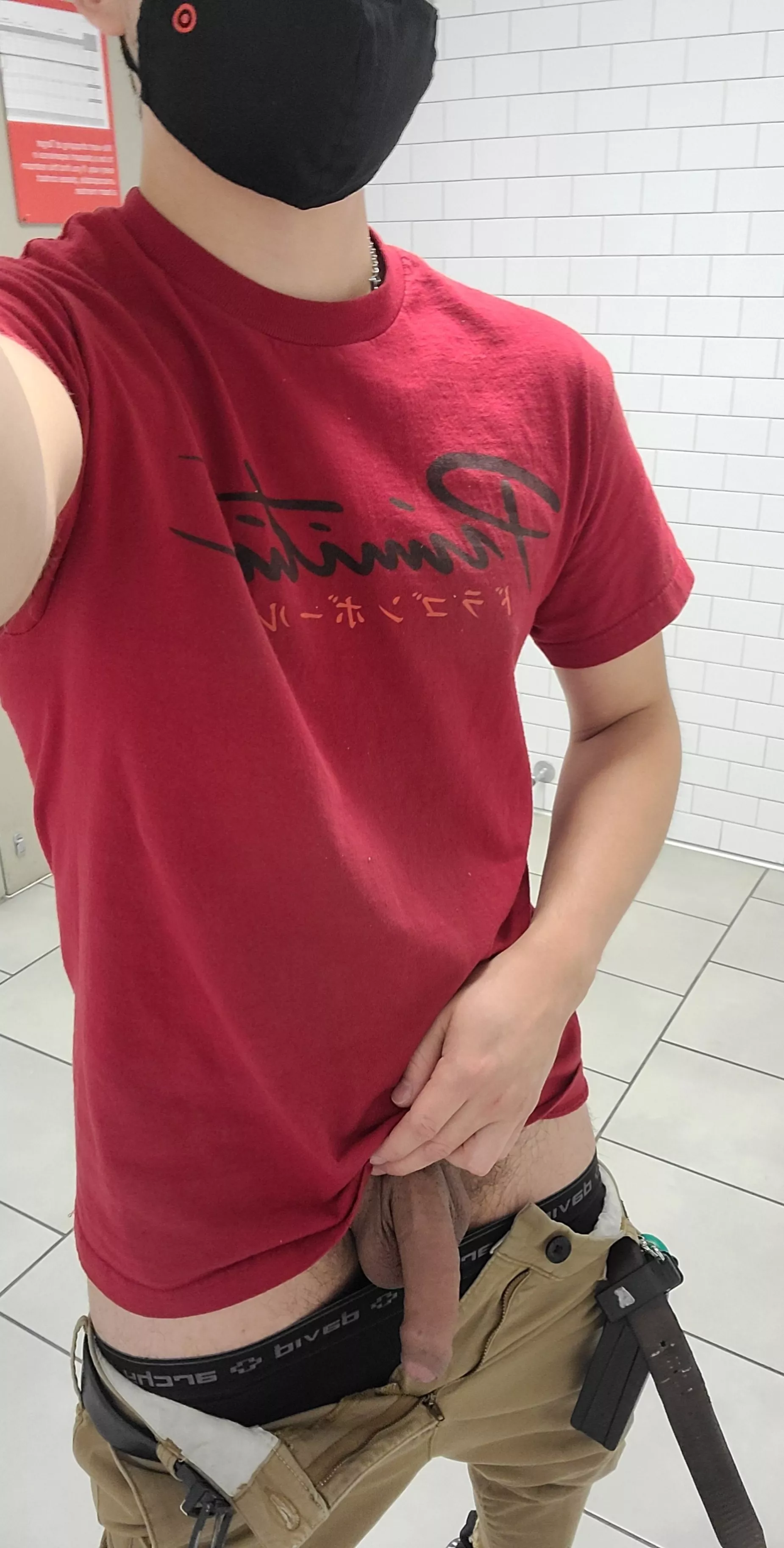 Would love to have a co worker who would blow me at work posted by Dragon-Cock23