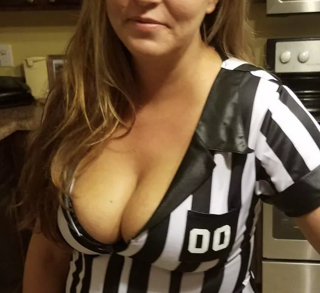 Would u watch more ðŸˆ if refs looked like this? posted by hotandwet0alt