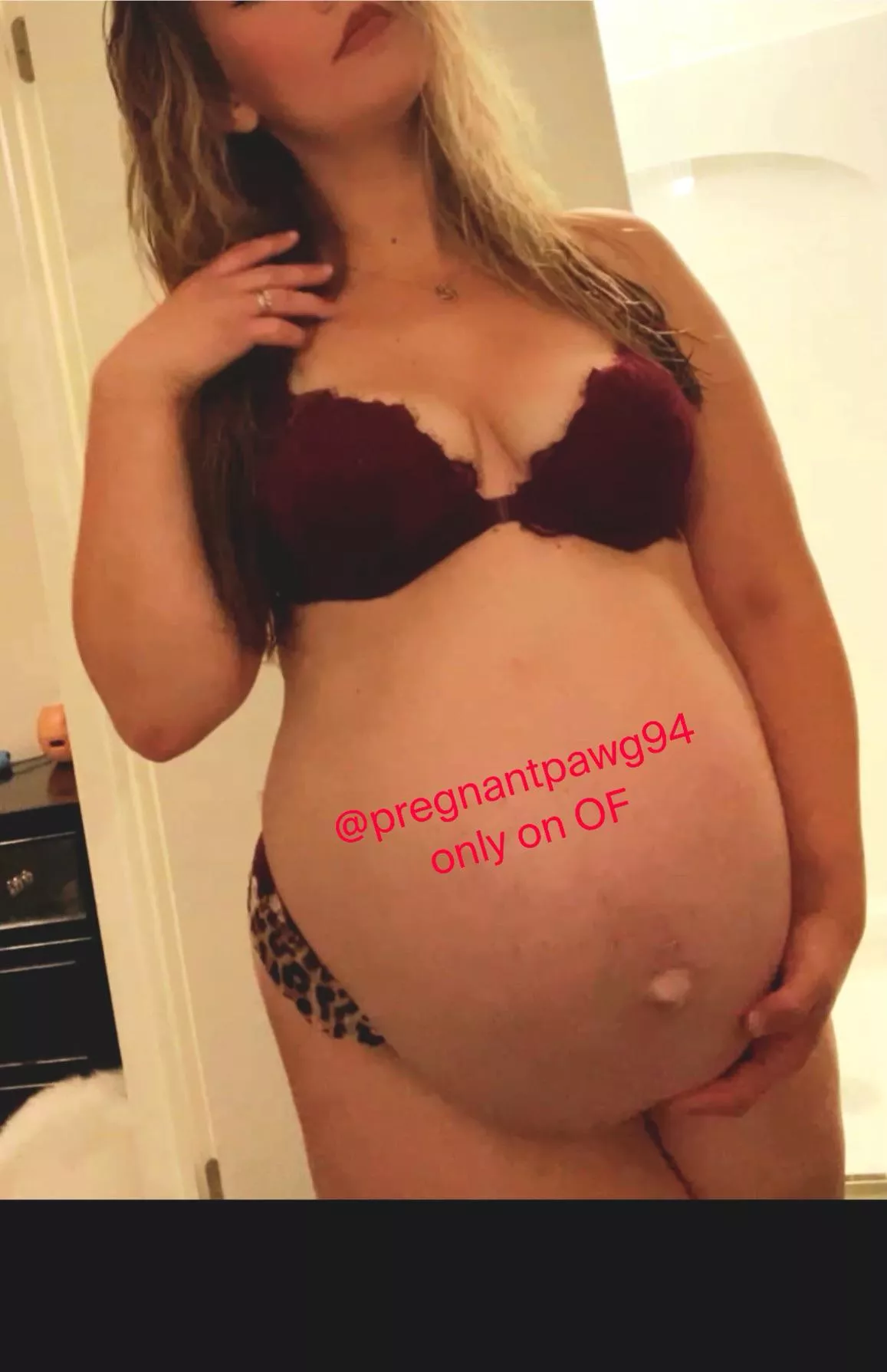 Would you consider me a milf? 😏 posted by PregnantPawg94