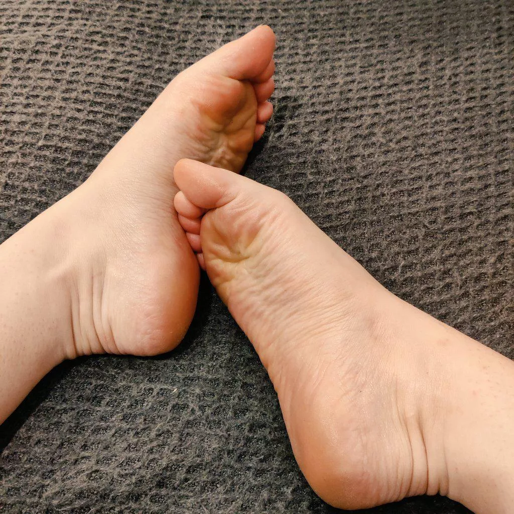 Would you count those wrinkles with your tongue? 👅 posted by OnlyNordicFeet