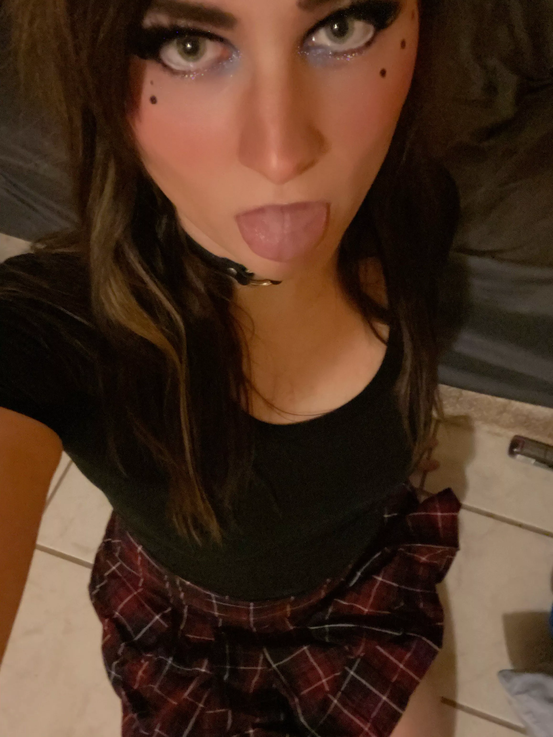 Would you cum in my mouth? posted by AvaShade