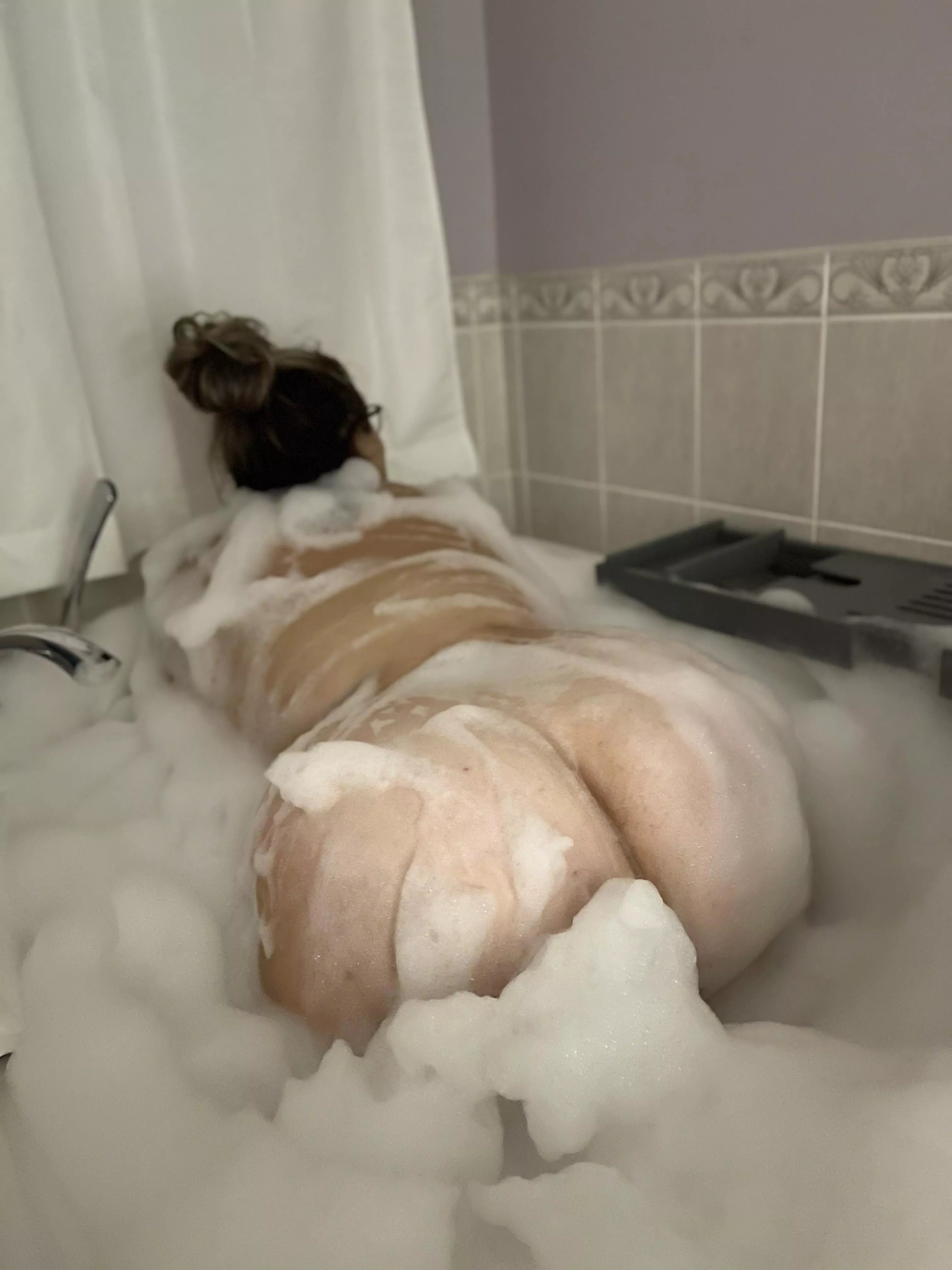 Would you eat this 🍑? 🤭 posted by xxlisamarie