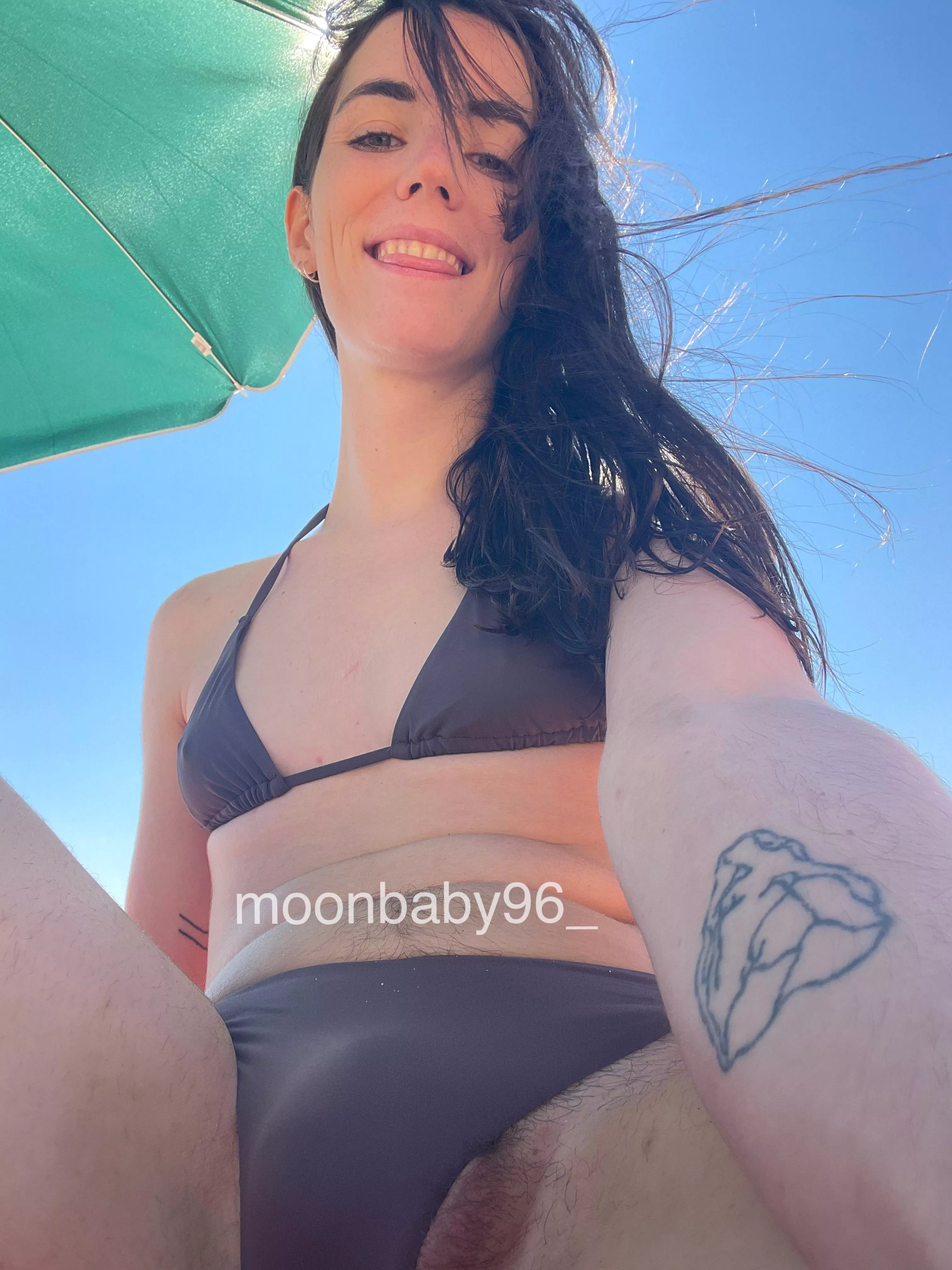 would you enjoy this bulge on the beach? posted by moonbaby96_