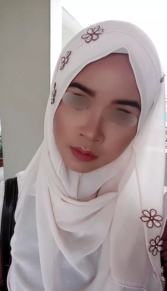 Would you force me to suck you while I wear my hijab 🧕 posted by maryam35