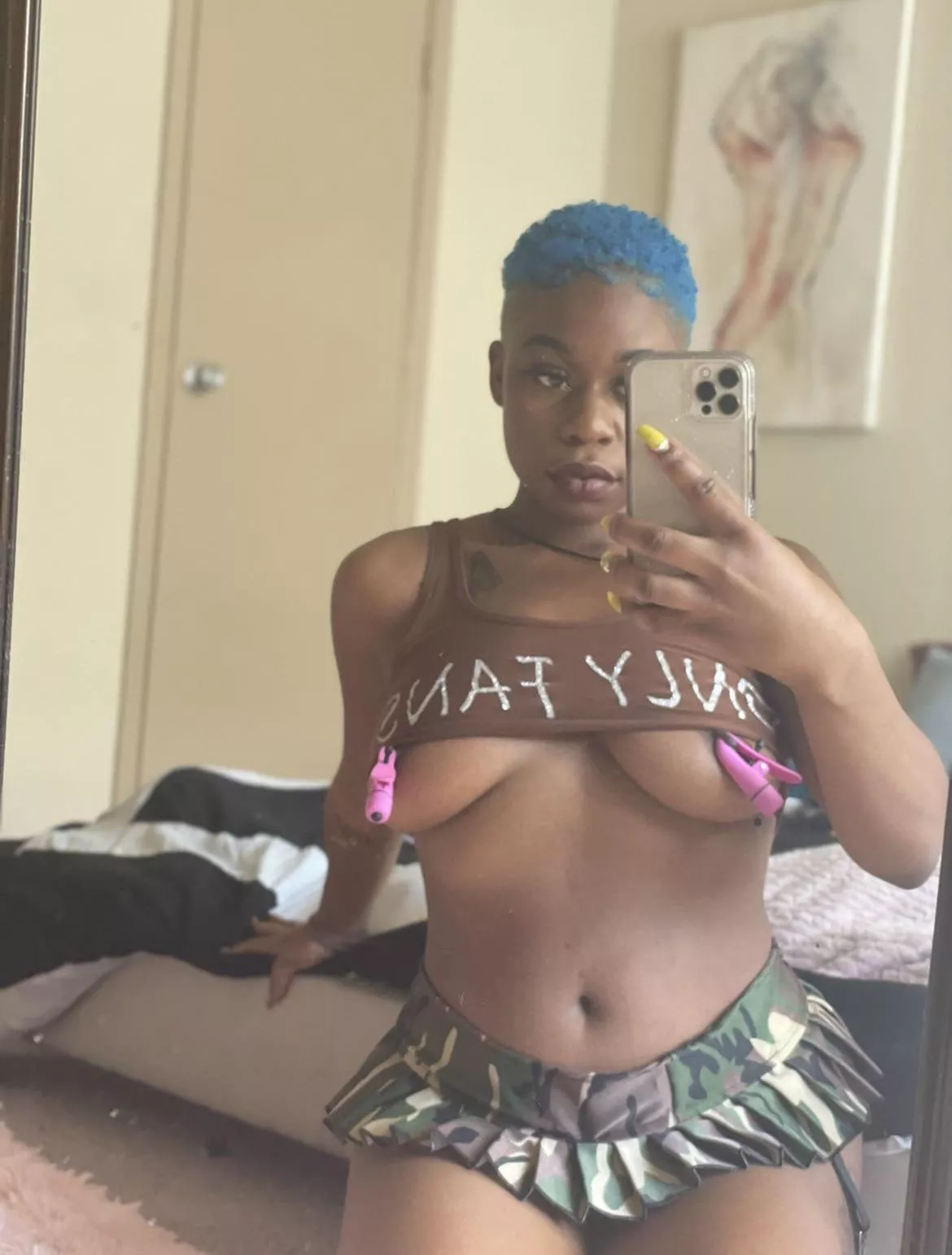 Would you fuck a bald ebony bitch? posted by Geminibabyonlybands