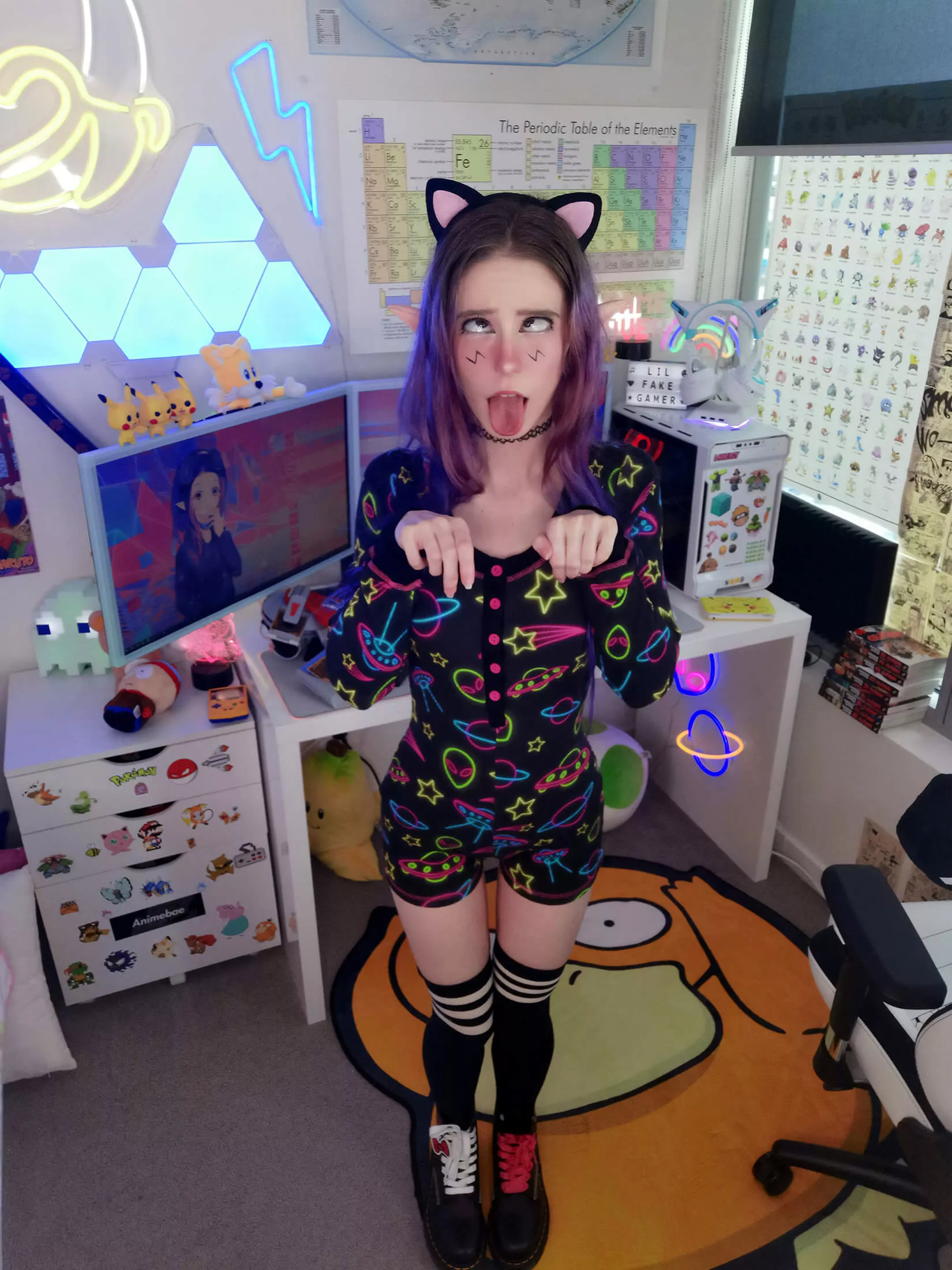 would you help this cat girl get some milk 😋❤️ posted by lilfakegamer