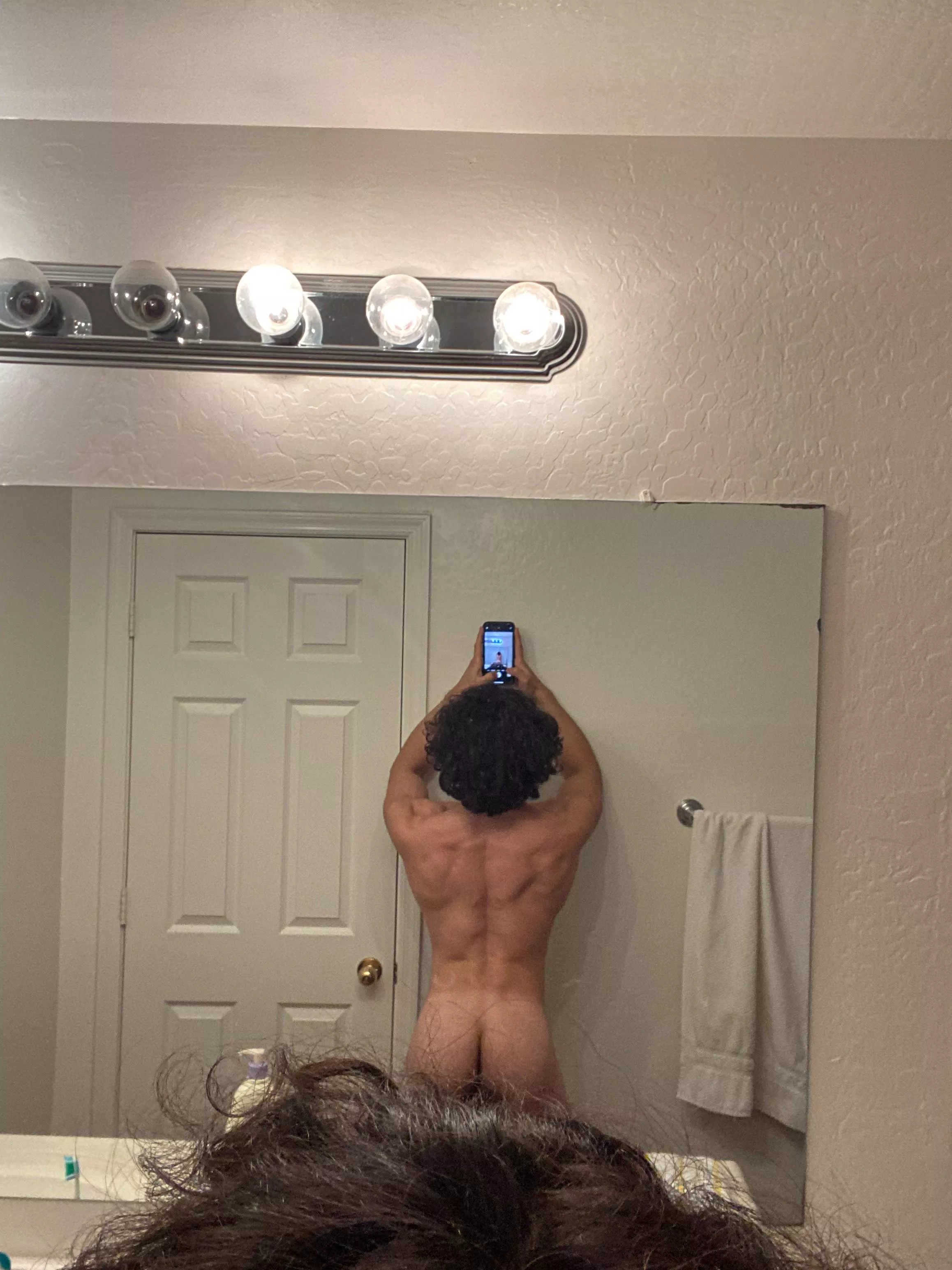 Would you hit or do my muscles make you think twice about it? [19]M posted by Ivansdungeon