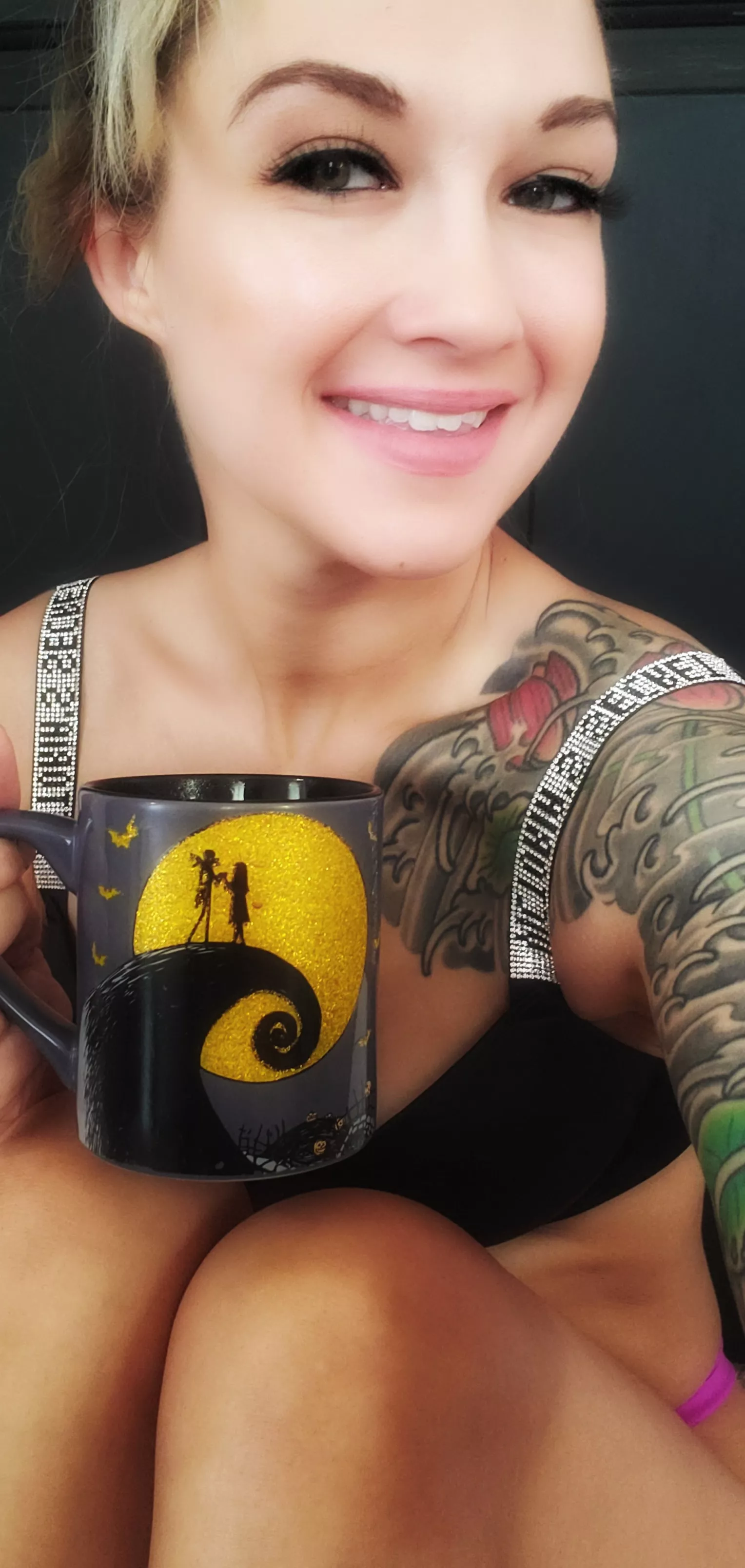 Would you join this 34yo MILF for coffee? posted by NicolePearl