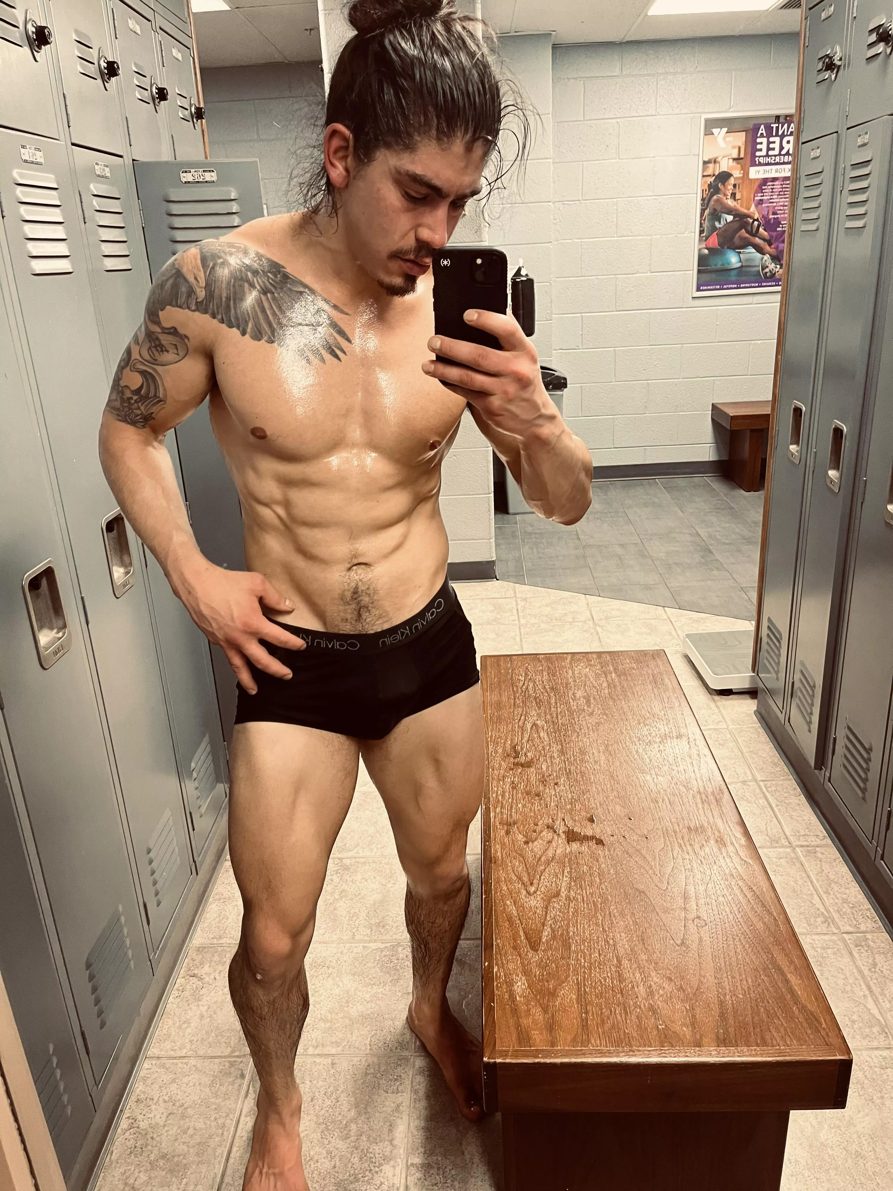 Would you let [M]e be your personal trainer? 👀 posted by Averagedylf