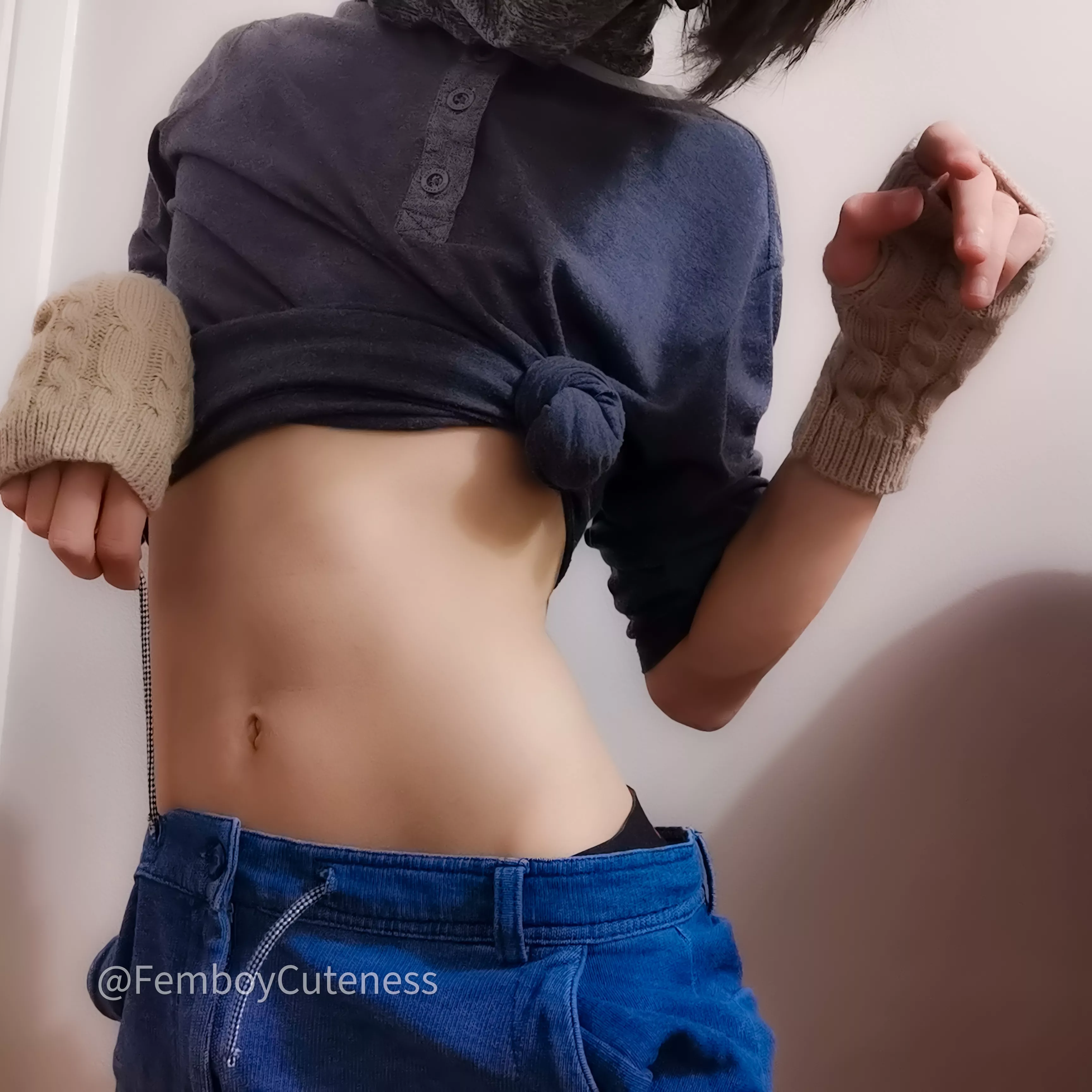 Would you like to celebrate this new year with me?💘 ~i can keep you warm and cozy! 🥺 posted by FemboyCuteness