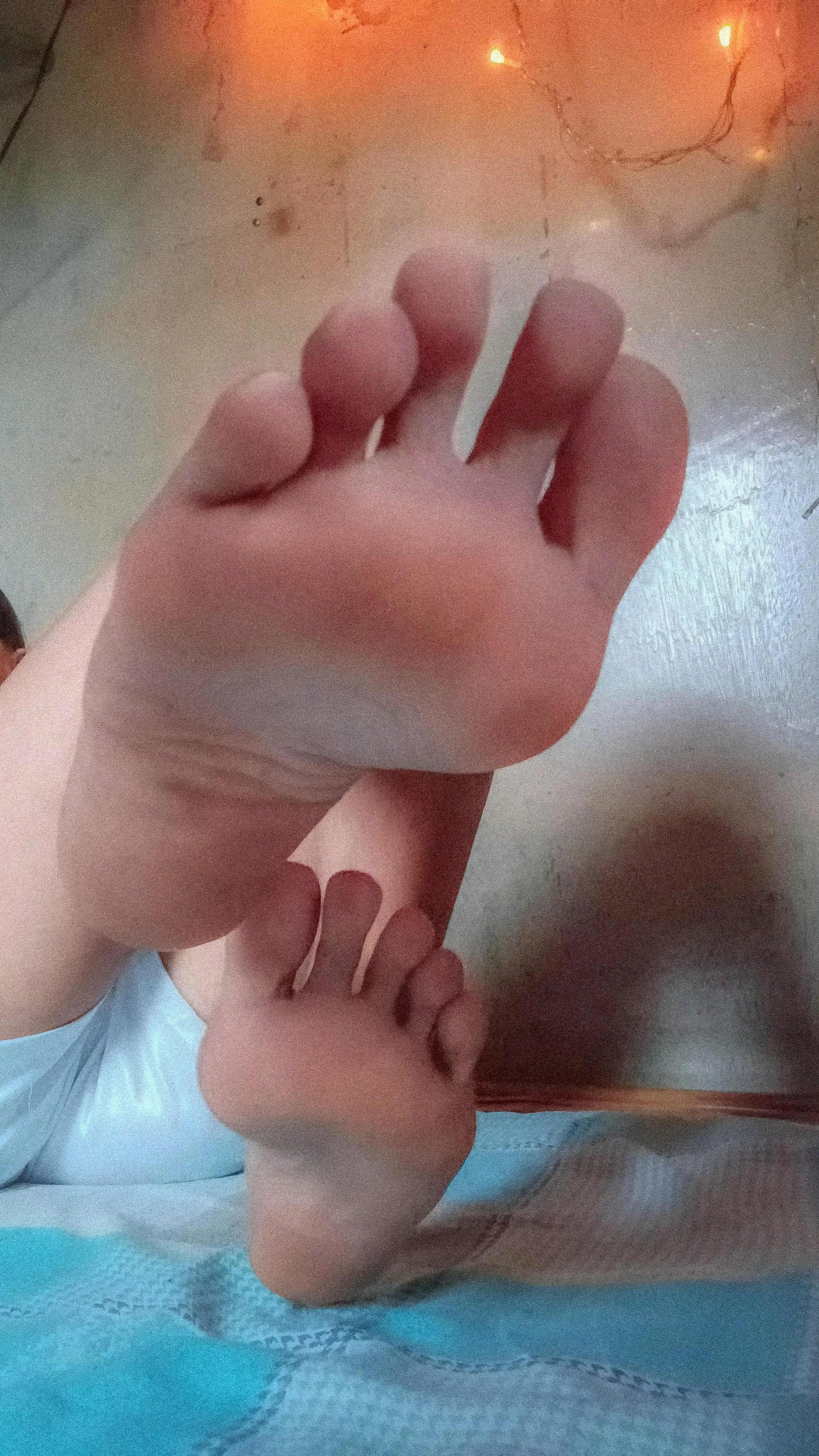 Would you like to lick these soft pink soles? I know you can't resist them. 🤤 You should check my comment down below😘👇 posted by sunsetgirl1021