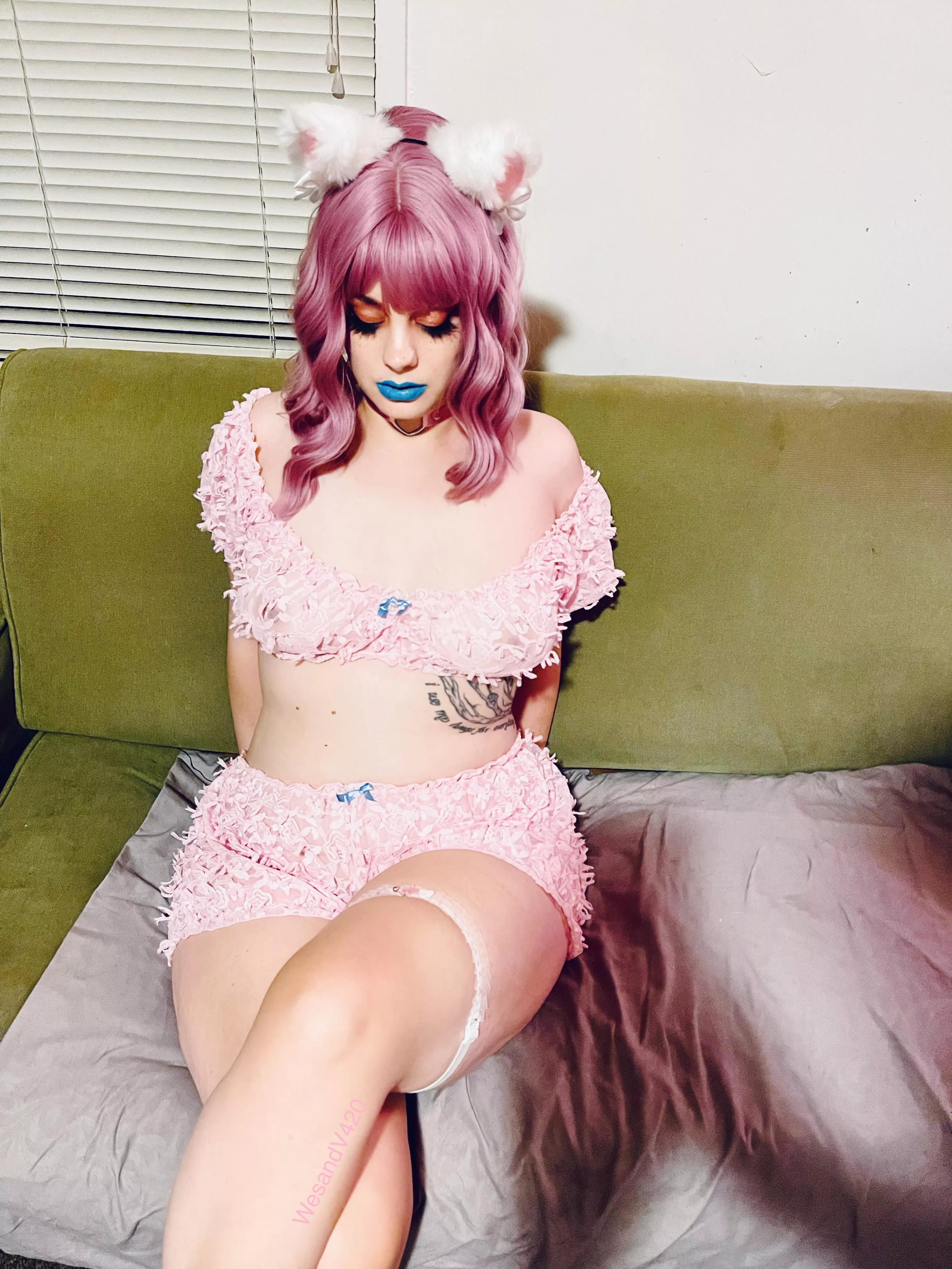 would you masturbate to my pastel goth nudes if I ever sent you some ? posted by Wesandveronica420