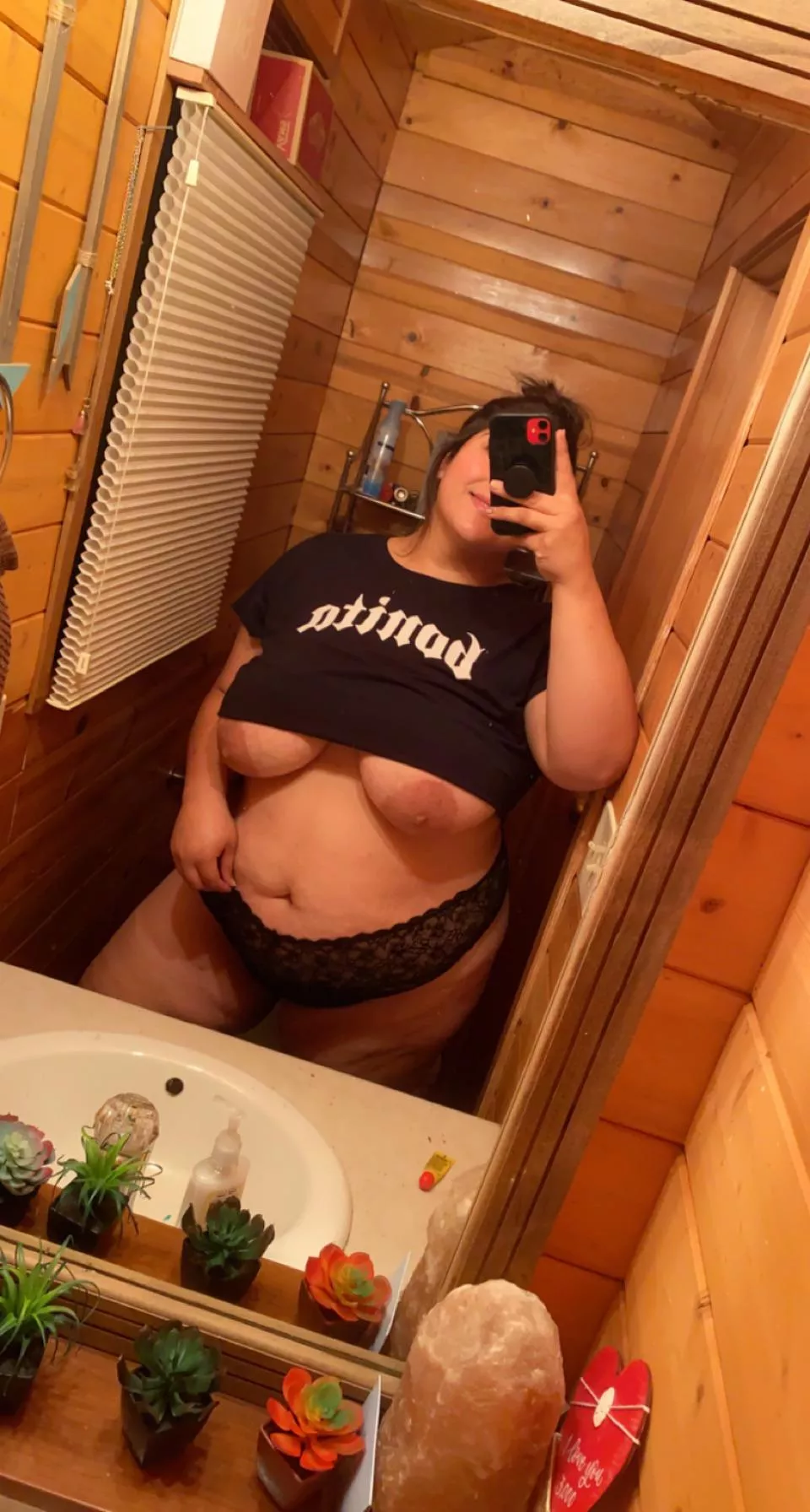 Would you mind my â€œgood nightâ€ pixxx?ðŸ¥ºðŸ¥º posted by bbw_essence_xoxo