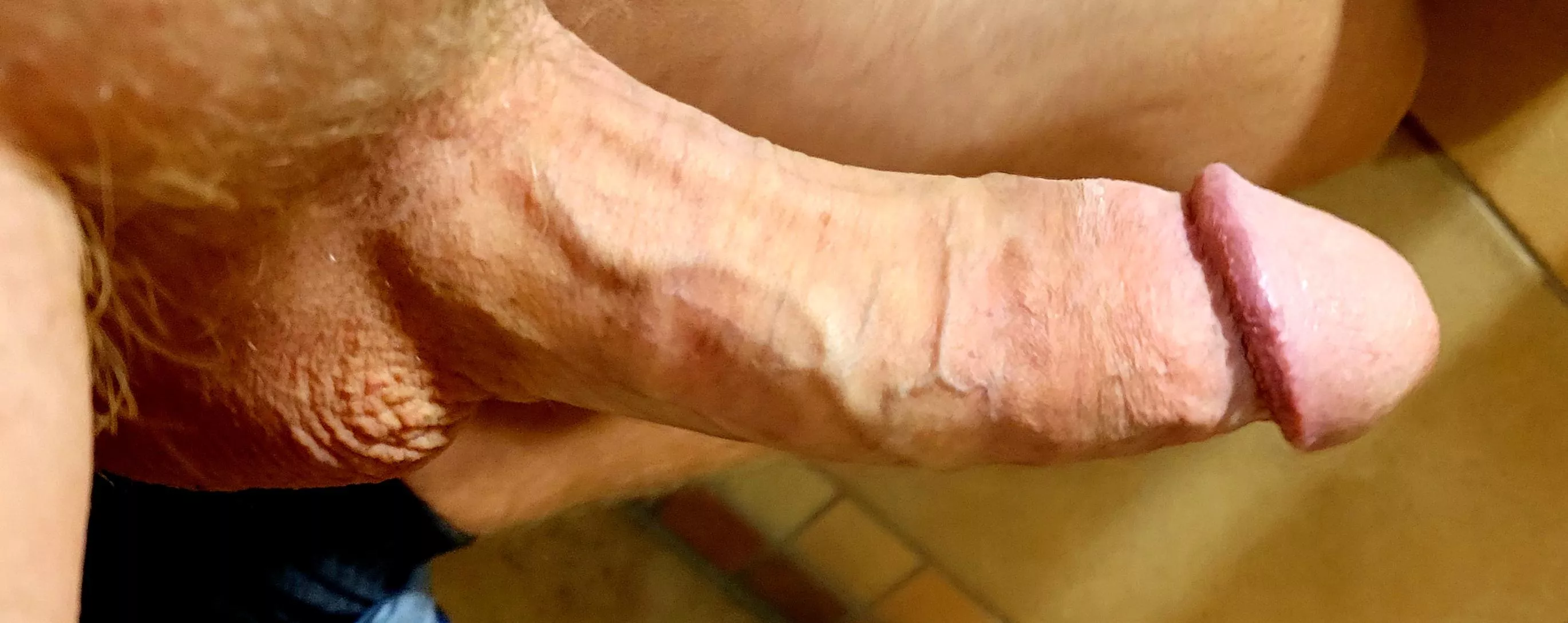 Would you suck me off and swallow my creamy load 🤞 posted by notonthislvl