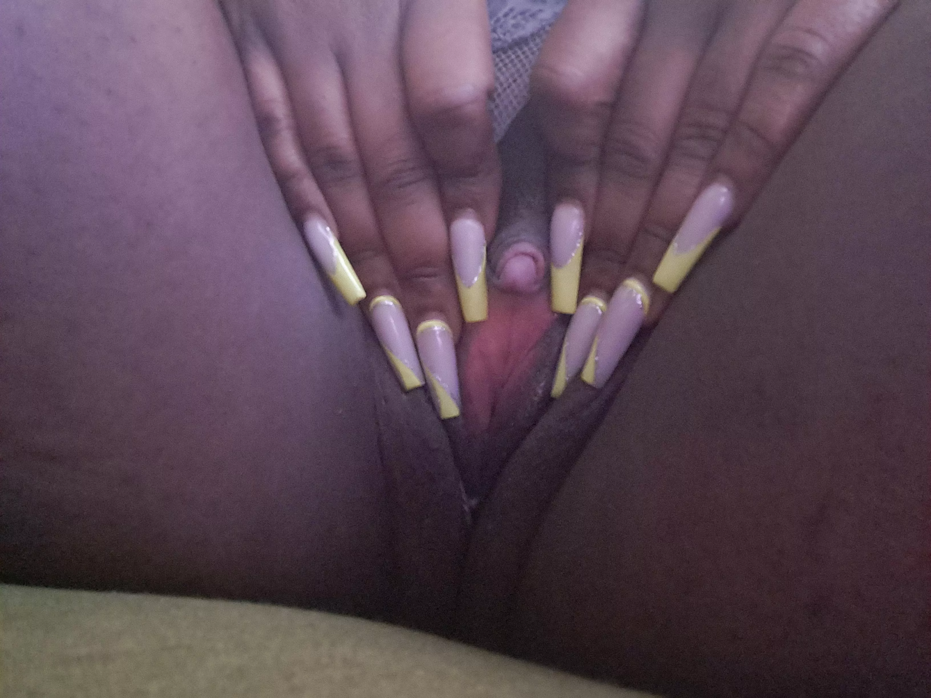 Would you suck my clit? 30 F posted by Mochababy69