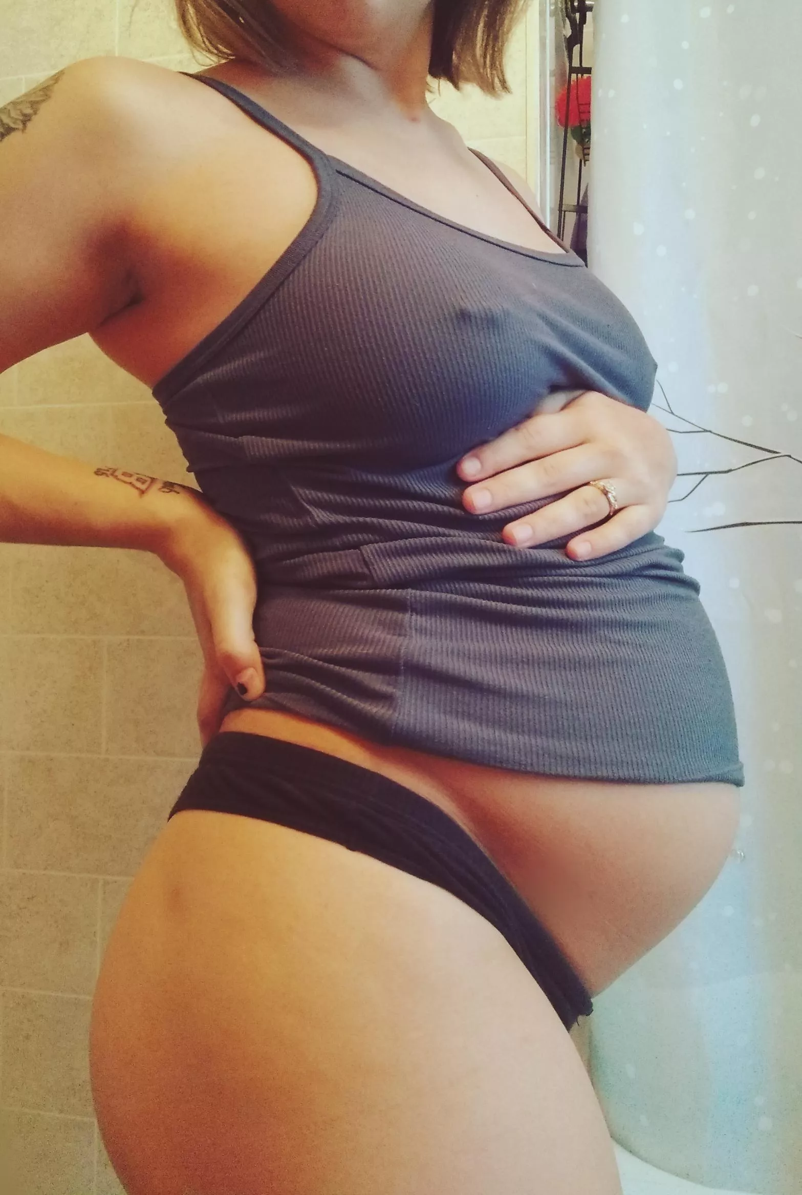 wouldn't you like to find out how horny pierced pregnant girls are? ðŸ¤¤ posted by arealgypsi