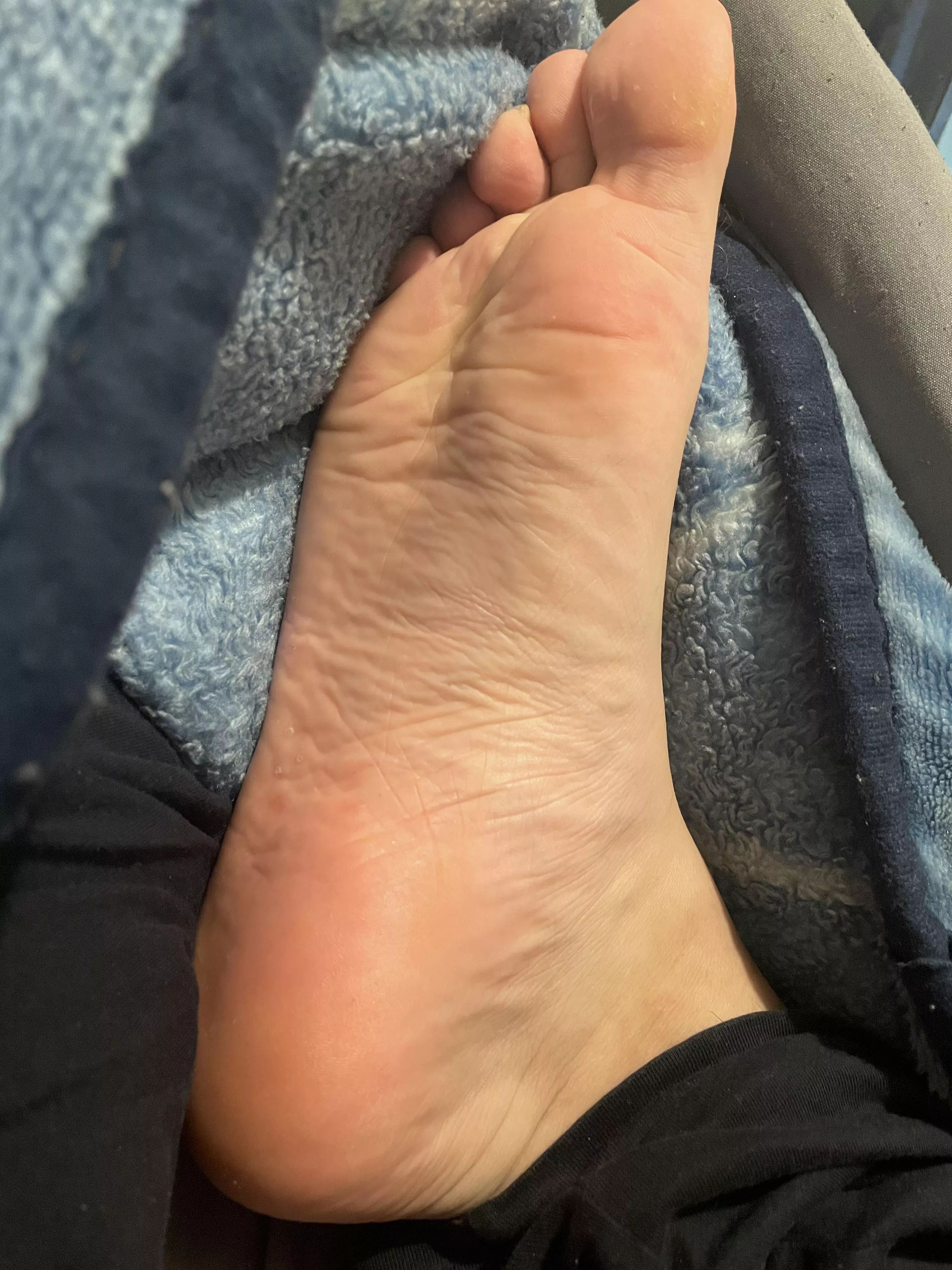 Wrinkly veiny soles posted by Smellyfeet2021