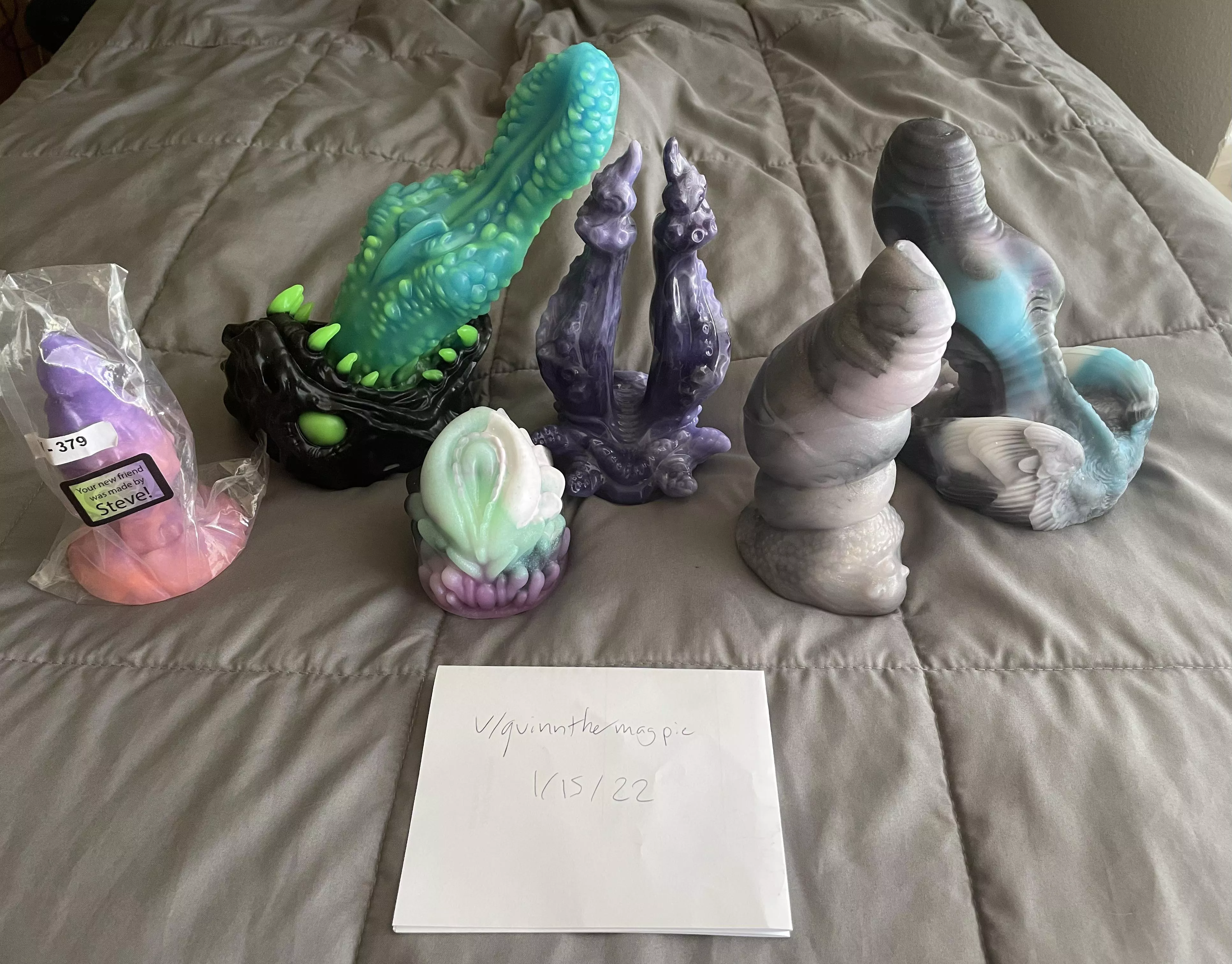 WTS US kira gira, vetti, wand topper, djenn, murloc, watcher posted by quinnthemagpie