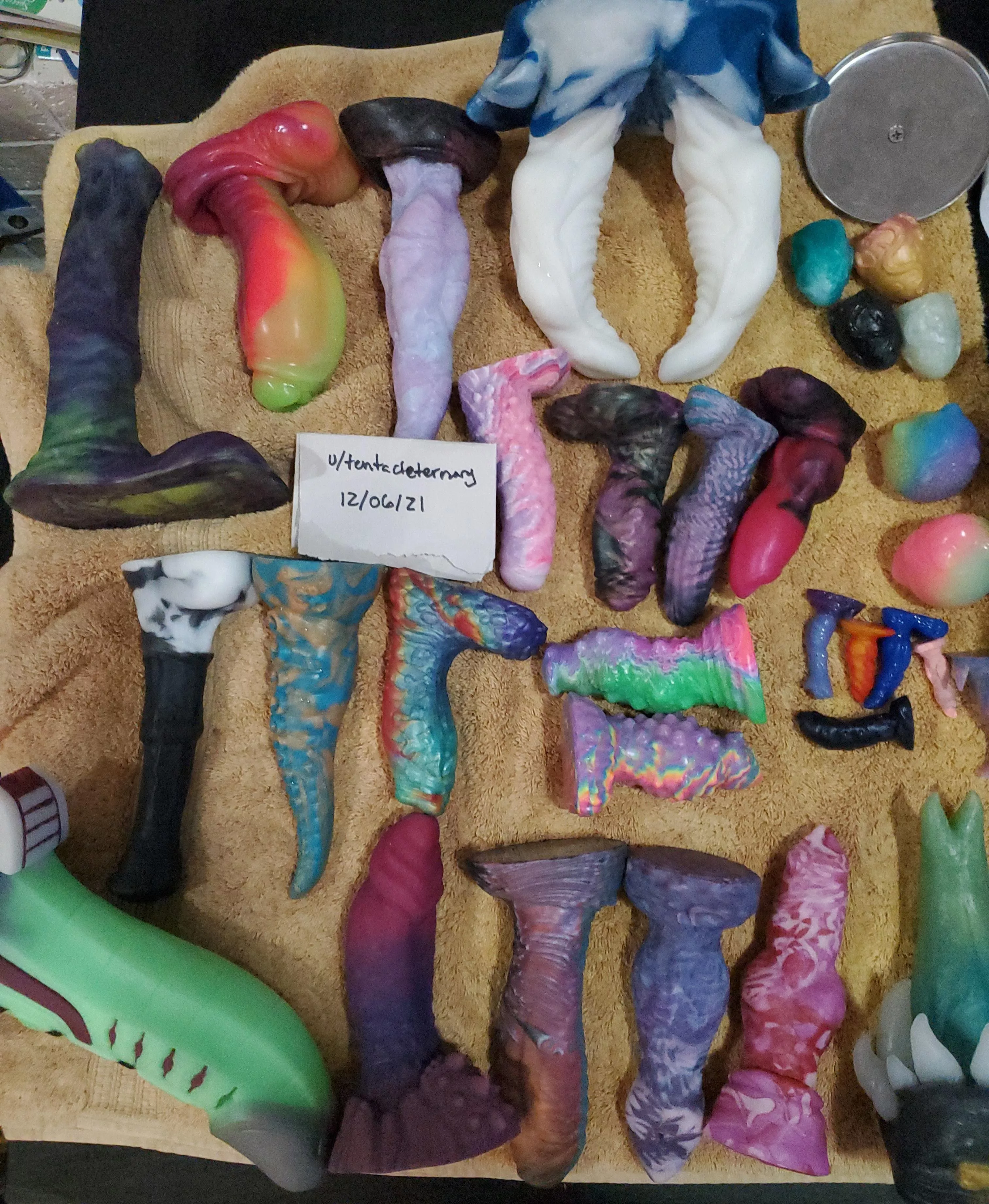 WTS WTT - Colorful variety of toys for sale! 🌈 Bundle deals available! posted by tentacleternary