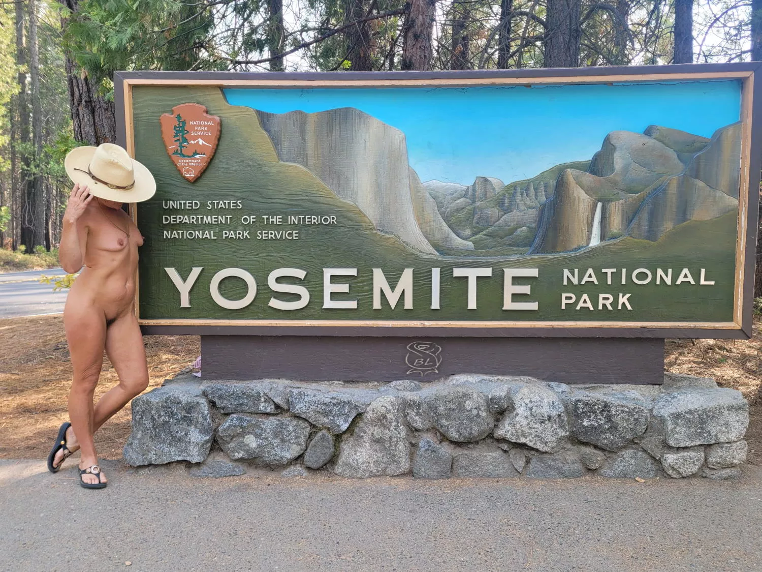 Ya see me at Yosemite 👀 posted by BareLeiaRose