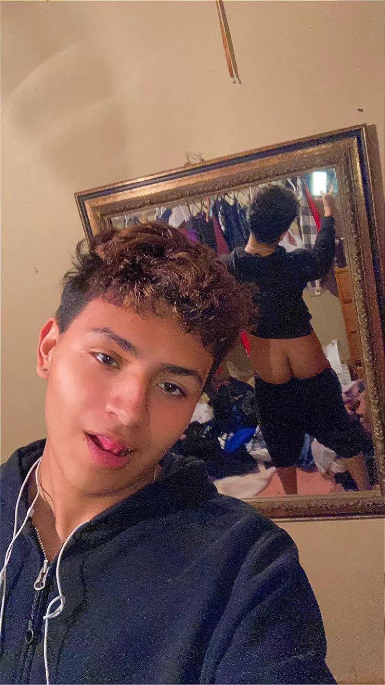 Y'all like ass? Excuse my messy room btw posted by Forward_Original2803