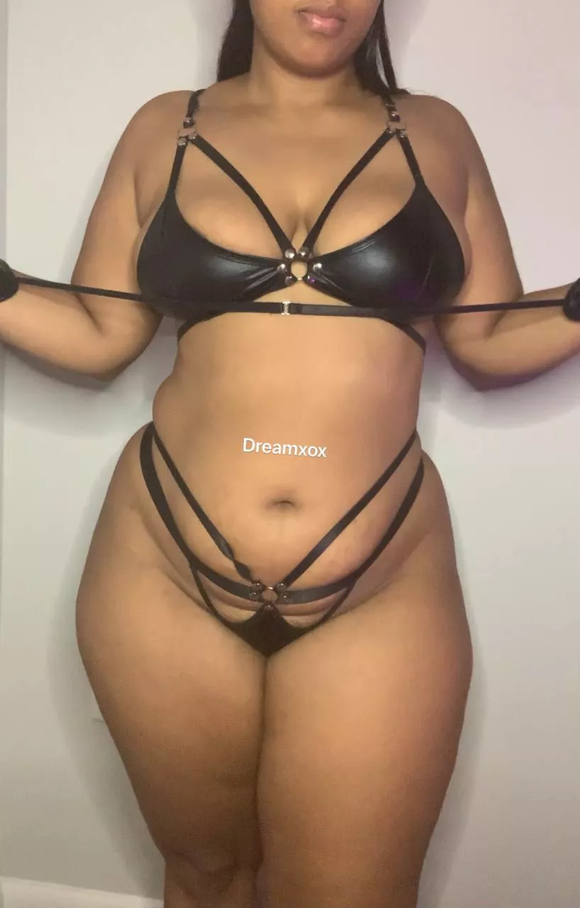 Yall still like thick women? :) posted by dreamxox