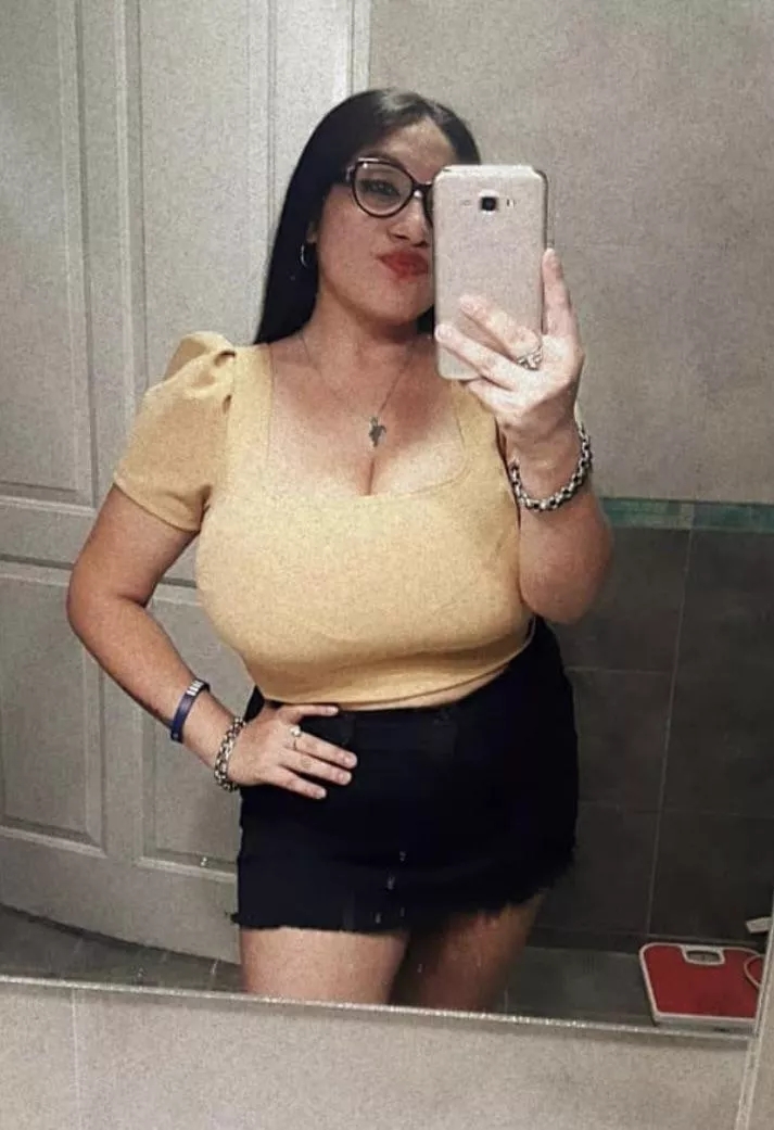 Yellow top posted by whoomp86