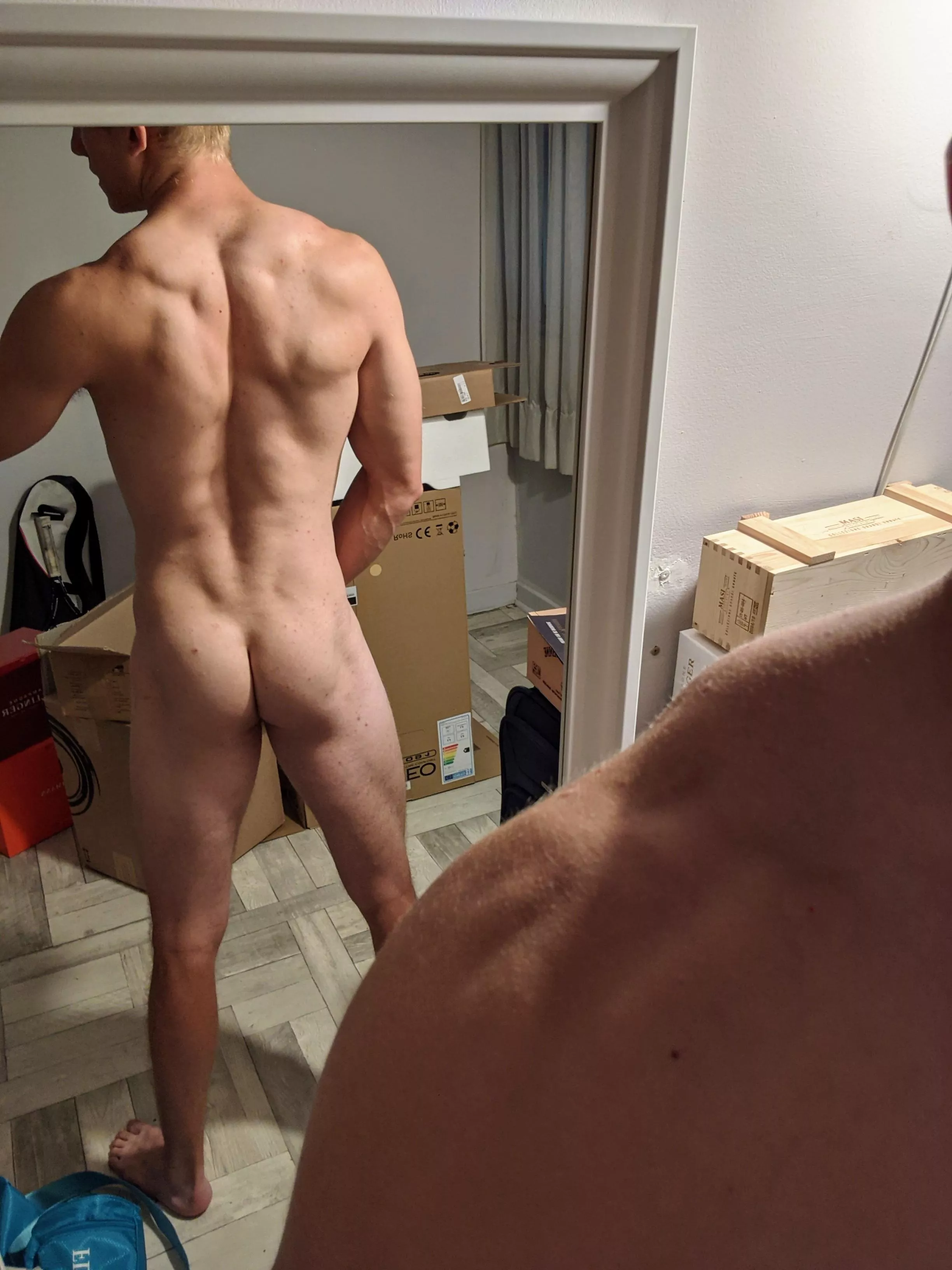 You like the view fro[m] behind? posted by great_tom05