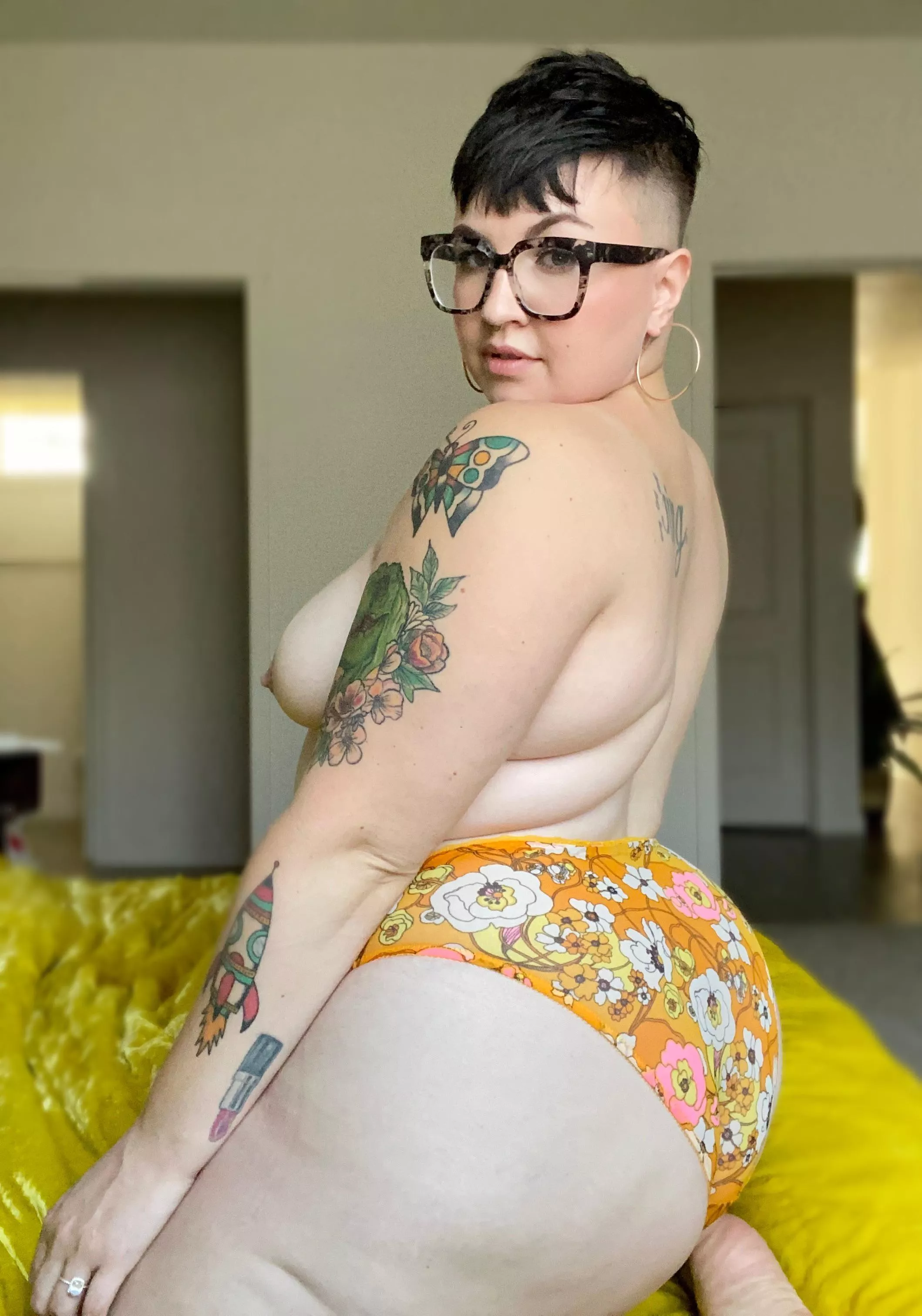 You’d think peaches were in season 🍑 posted by fierycurves