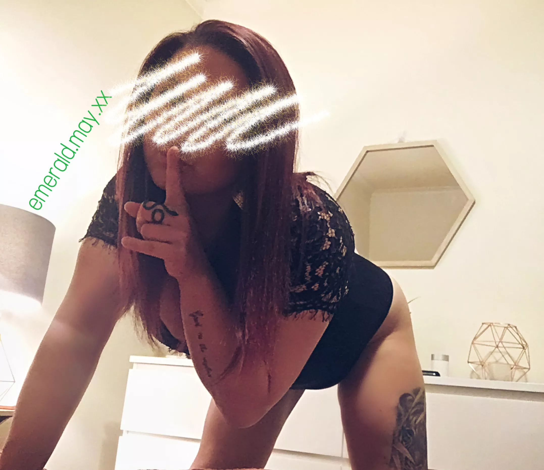 Your Aussie girl next door… Want to hang out? Our little secret... 😉 🔥 posted by emerald_may_xx