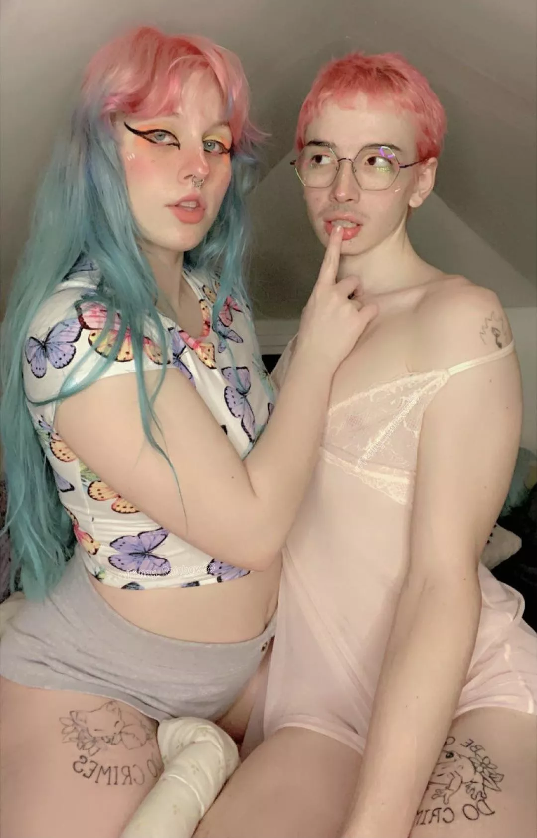 Your favorite lesbian cam couple posted by Penny_Rainbow69