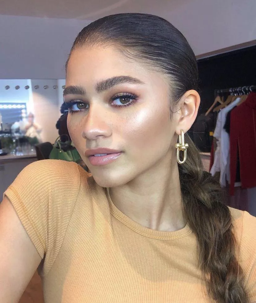 Zendaya Maree Stoermer Coleman posted by bobbyUP-MKII