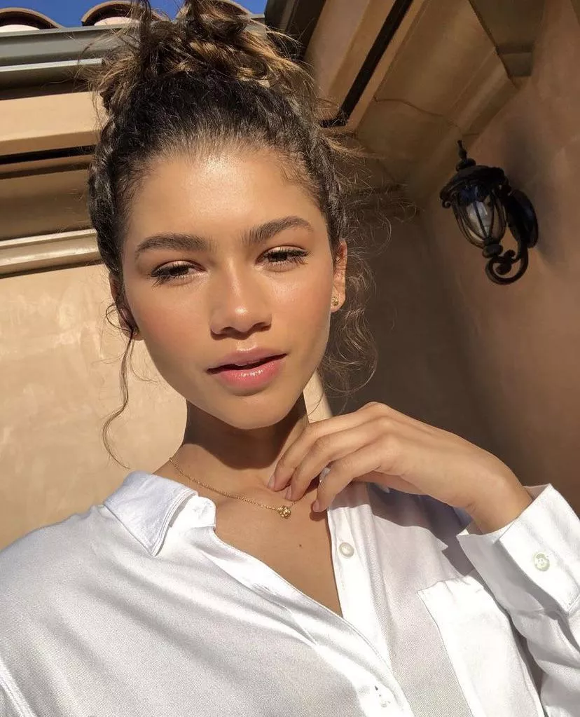 Zendaya Maree Stoermer Coleman posted by bobbyUP-MKII